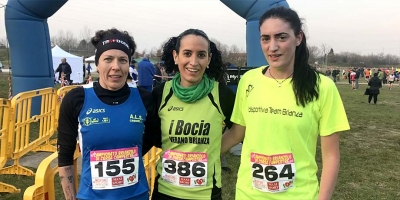 il podio femminile : da sinistra  Alessia Colnaghi (3^classificata), Chiara Fumagalli (1^) e Martina Ripamonti (2^)