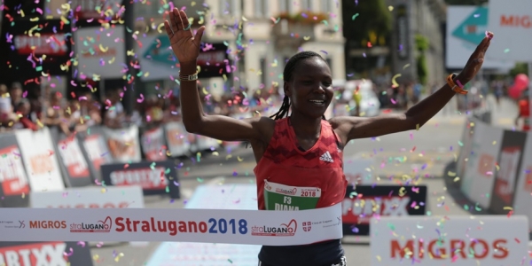 il vittorioso arrivo della keniana Diana Chemutai-Kipyokei, col tempo di 1:08:40 nel 2018 ha stabilito il record della manifestazione