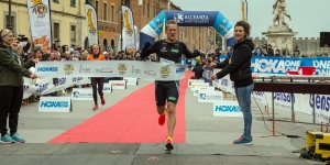 Johan Larsson vince la maratona 