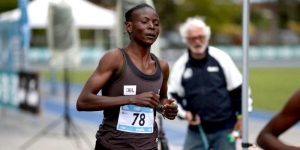Fraida Hassanatte in azione, sullo sfondo coach Giorgio Rondelli