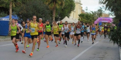 Grottammare (AP) – 1^ Mezza Maratona Donne in Rosa, vincono Massimi e Boniello