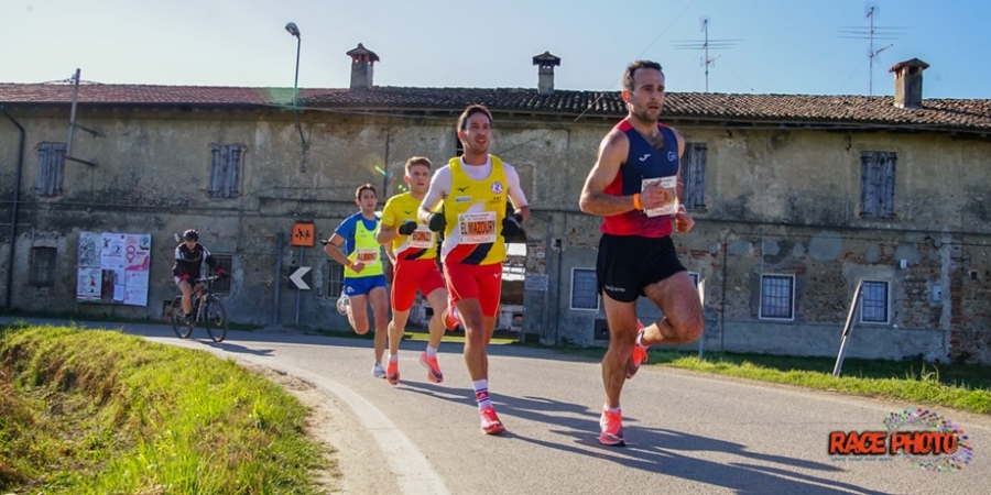 Un passaggio della gara maschile, in testa Michele Palamini, seguono Ahmed El Mazoury, Nicola Bonzi e Rudy Albano