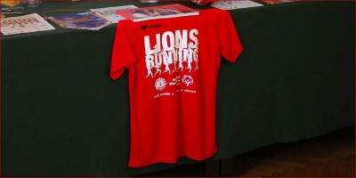 La T-shirt della “Lions running” rossa per Special Olympics