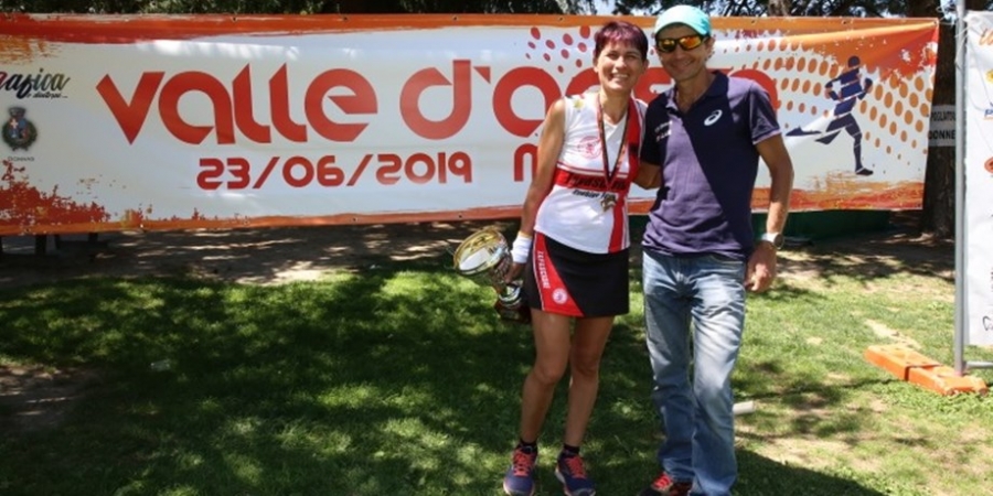 i vincitori della maratona: Mirela Hilaj e Giorgio Calcaterra