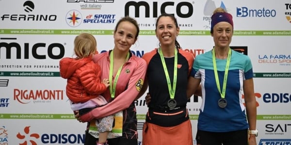 Il podio femminile 60km