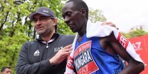 Andrea Basso con Kenneth Mungara, vincitore Milano Marathon 2015 